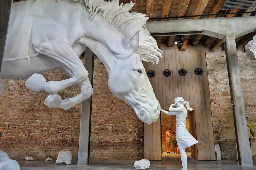 Claudia Fontes - The Horse Problem